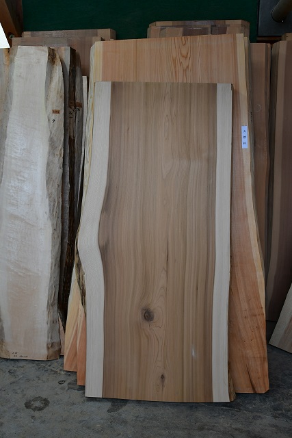 新商品が続々入荷しています。