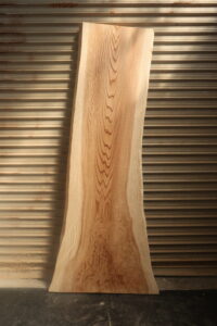 秋田杉一枚板テーブル | あきたの材木屋